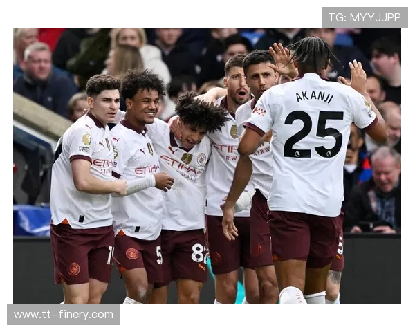 围绕1617赛季欧冠皇马对拜仁争议判罚与舆论风波探析深度解析