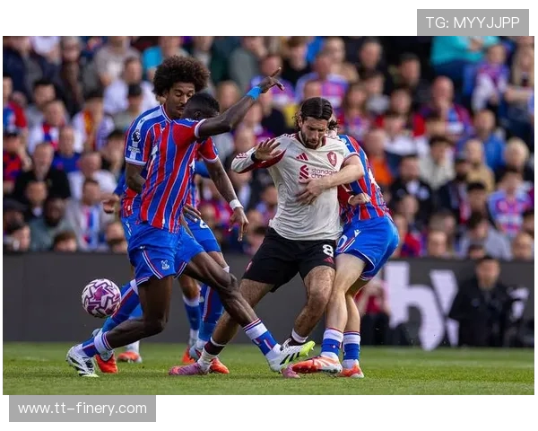 英超球队剑：英超球队的锋线利剑与进攻策略